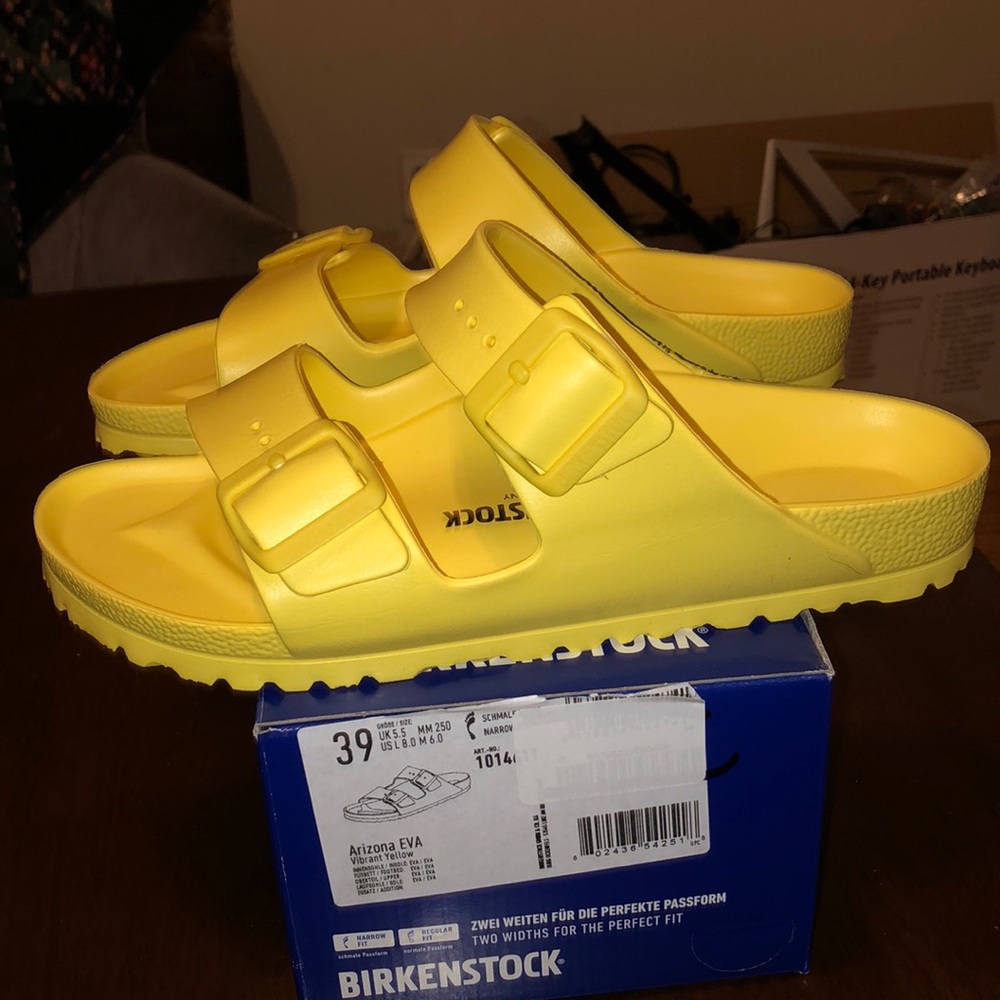 Women’s EVA Birkenstock sz 8 yellow